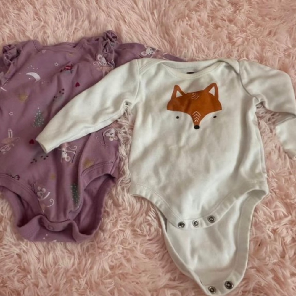 Baby Clothes & Sleepers - Picture 4 of 9
